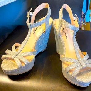 VCUG sparkly wedge shoes!!!!